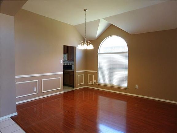 2nd image of 11707 Woodland Way