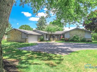 460 N River Rd, Waterville, OH 43566