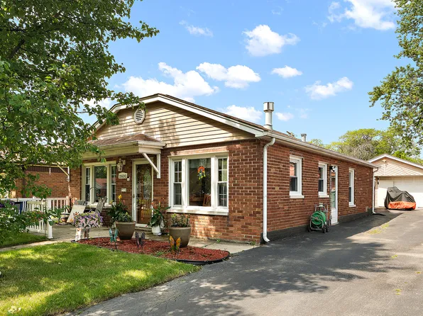 11600 S Sacramento Dr, Merrionette Park, IL 60803