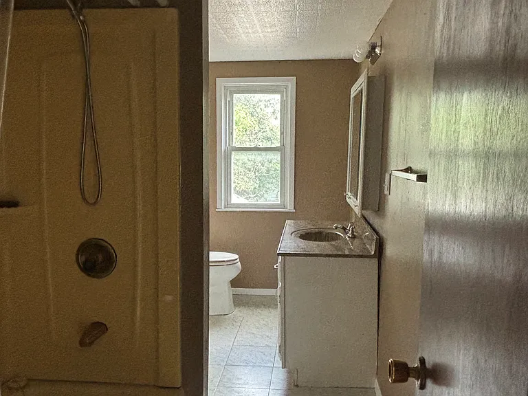 82 Connellsville St #1 — Photo 7