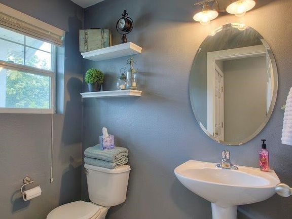 4th image of 11001 179th Avenue Ct E