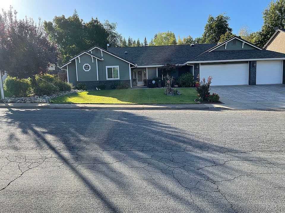 2nd image of 1387 Gladstone Ct