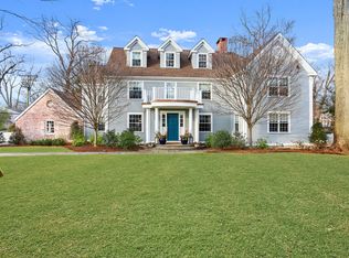 3 Owenoke Way, Riverside, CT 06878