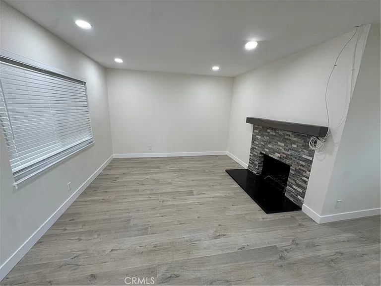1415 E Gary Pl — Photo 8