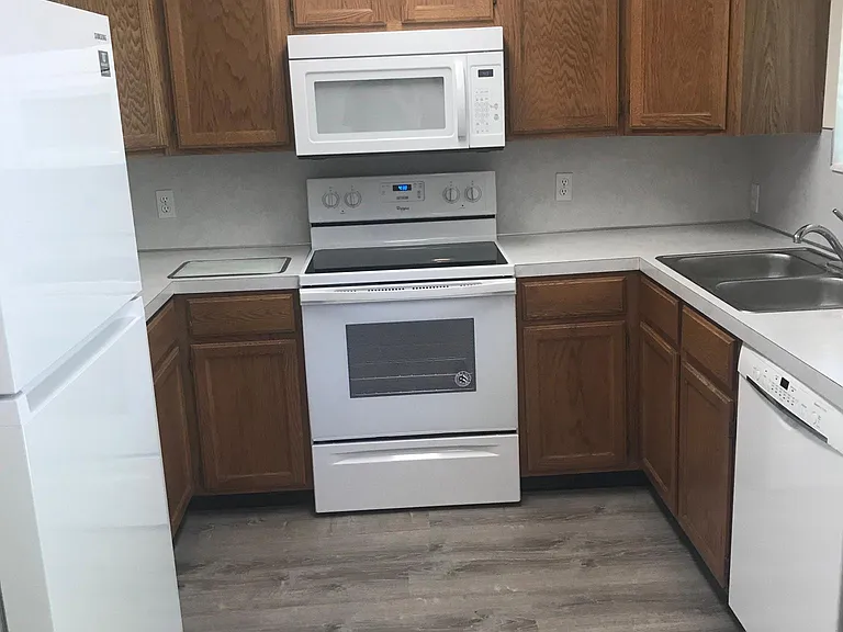 1239 N 400 E #2 — Photo 1