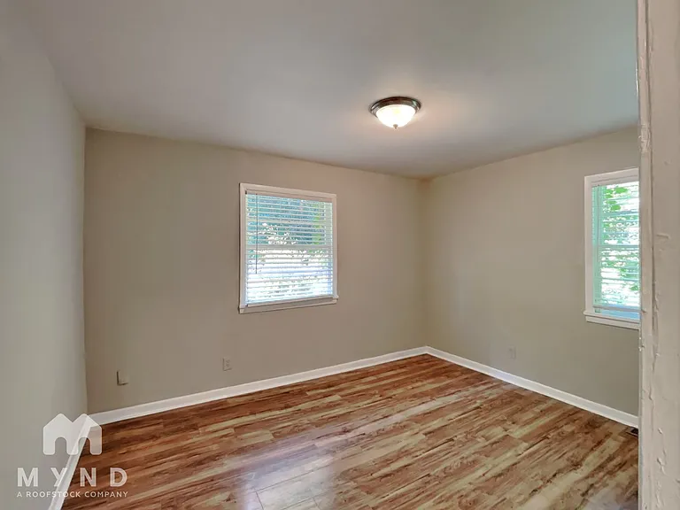 502 Fairlane Cir NW — Photo 16