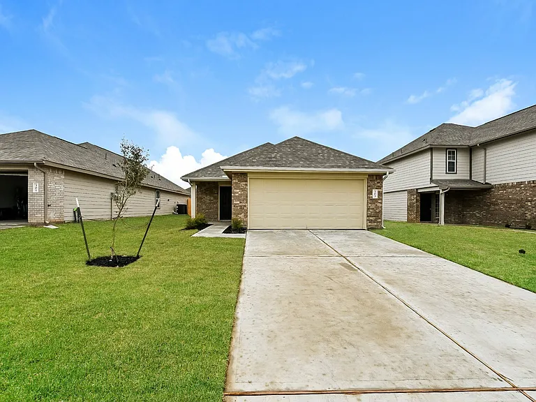 303 Fallow Deer Dr — Photo 1