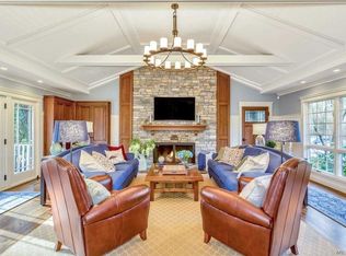 6 E Huxley Dr, Huntington, NY 11743
