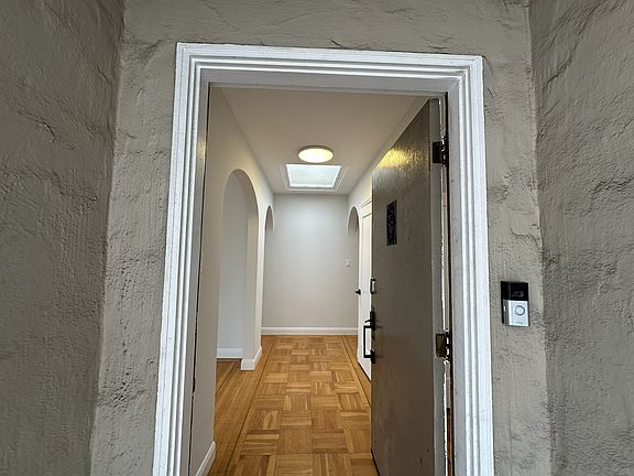 5th image of 2984 20th Ave