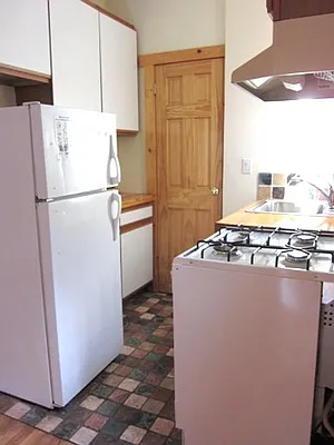 Rented by City Connections Realty | media 4