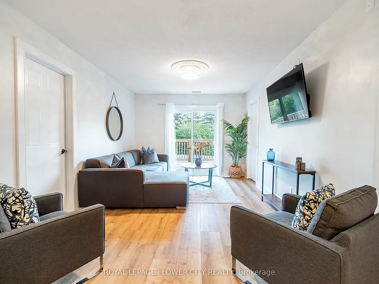 734 Mountain Rd — Photo 23