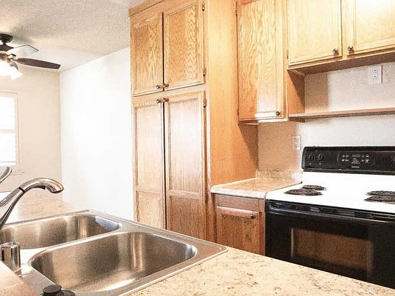3rd image of 260 Tradewinds Ct APT 2