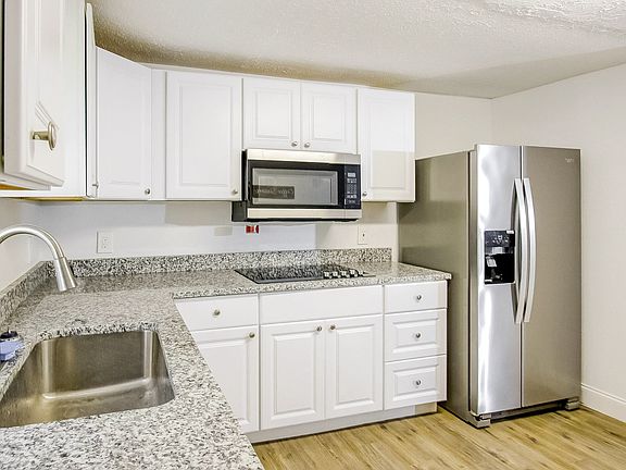 4th image of 3317 S 74th St #14926225