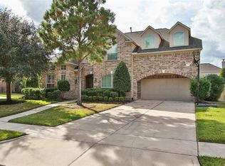 15718 Misty Leaf Ln, Houston, TX 77044