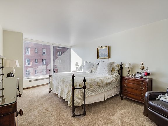 4th image of 8200 E Jefferson Ave #139