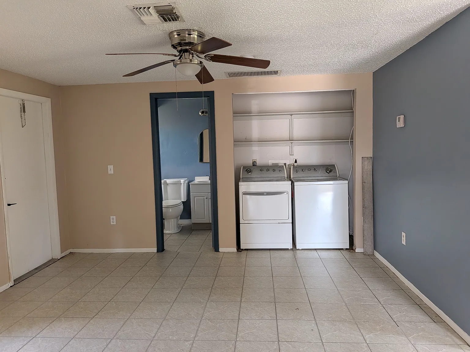 2 bed, 800 sqft, $1,100 — Photo 3
