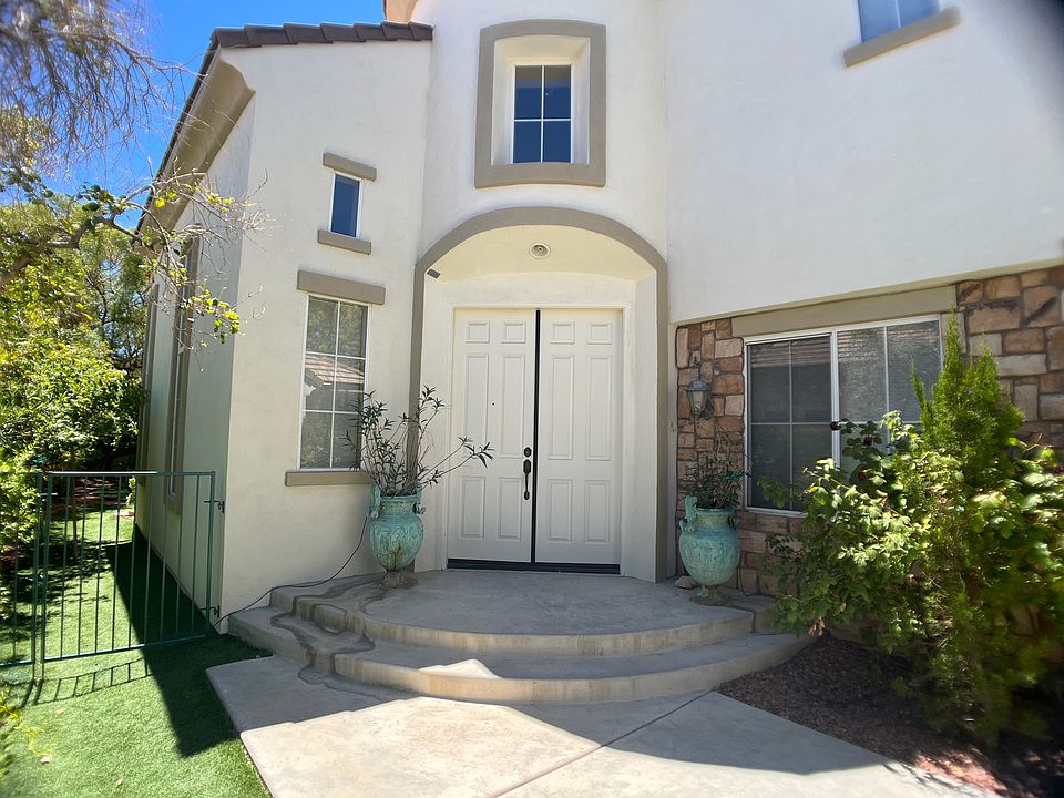 1st image of 916 Granger Farm Way