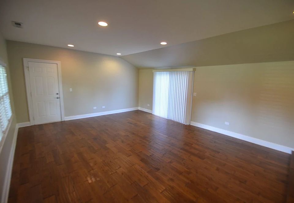 1st image of 401 N Richmond Ave