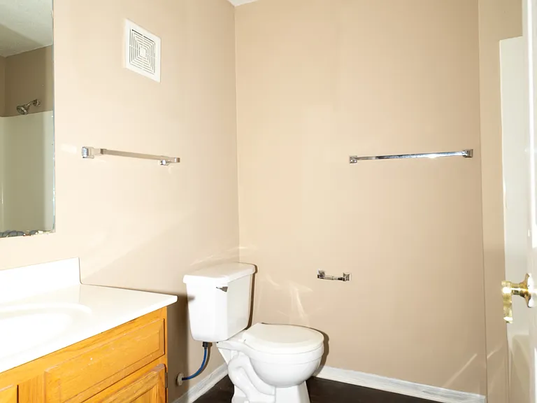Avery Place Apartments — Photo 6
