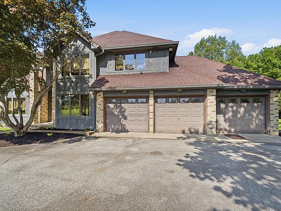 2nd image of 3012 N Hamilton Rd