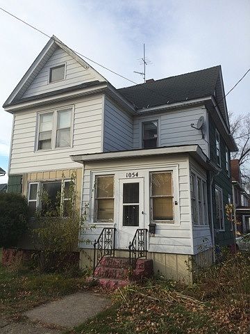 1st image of 1054 E 8th St