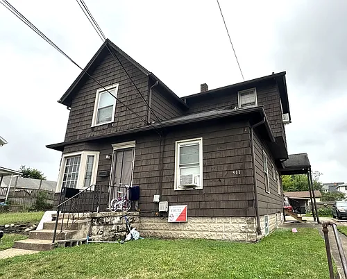 911 Camden Ave SW #2 Photo 1