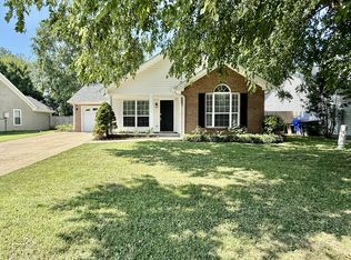 202 Westchester Dr, White House, TN 37188