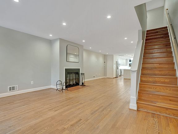 3rd image of 29 Bates St NW