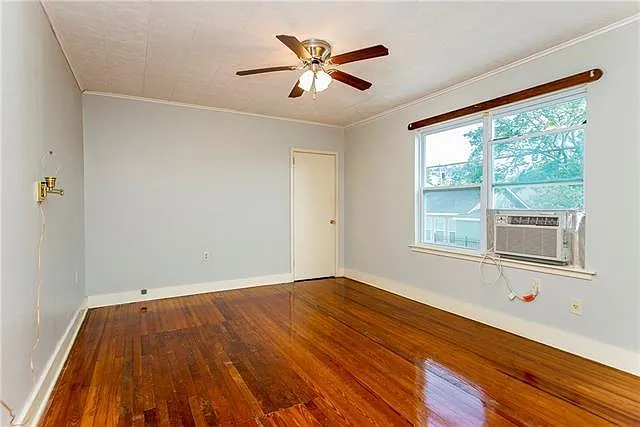 313 Pink St — Photo 7