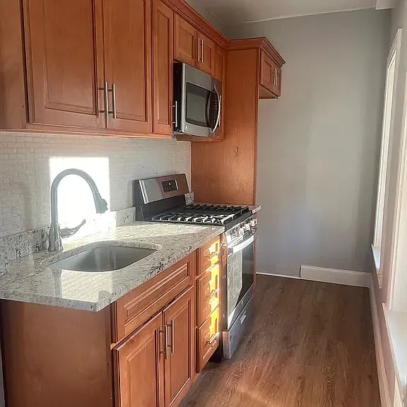 385 Cohannet St #2 — Photo 1