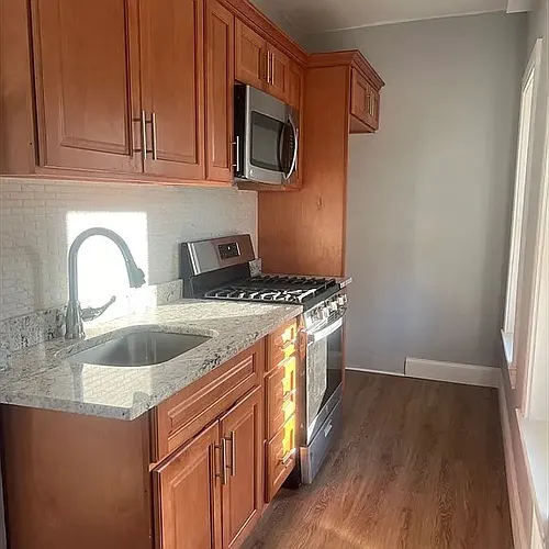 385 Cohannet St #2 Photo 1