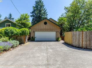 4737 Fox Hollow Rd, Eugene, OR 97405