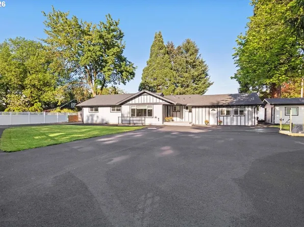 1123 Jays Dr NE, Salem, OR 97303