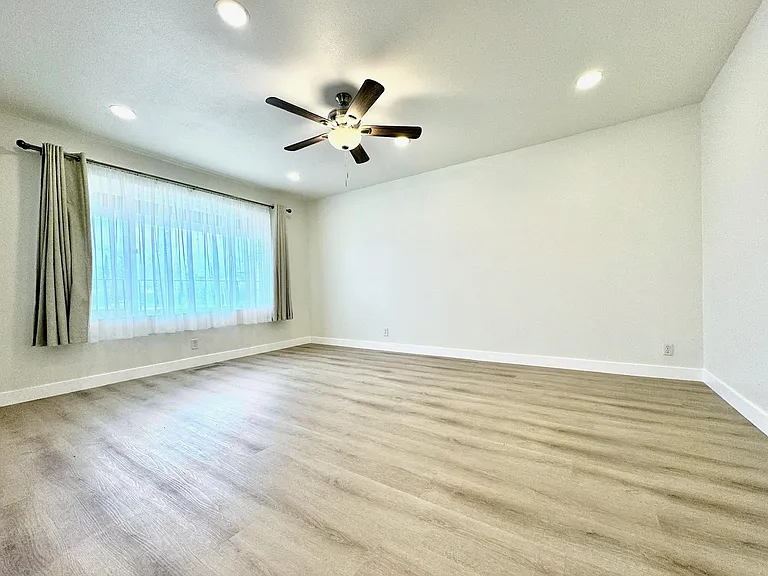 64 Guava Blossom Ct — Photo 36