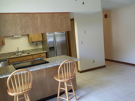 5th image of 9421 6th Ave