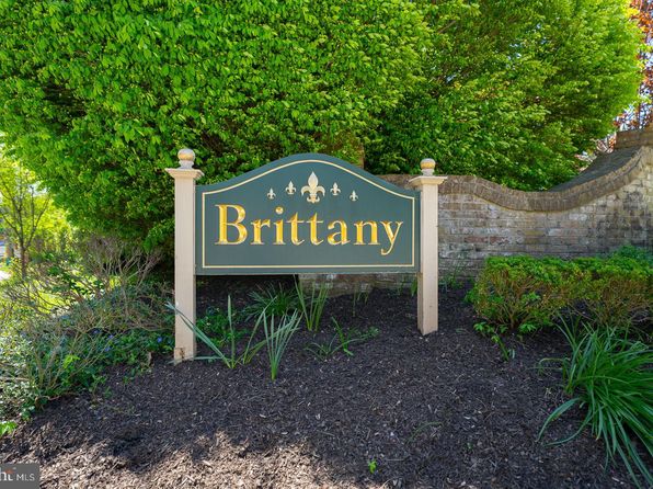 5005 Brittany Ln, Bryn Mawr, PA 19010