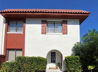 2067 Oak Meadow Cir, South Daytona, FL 32119