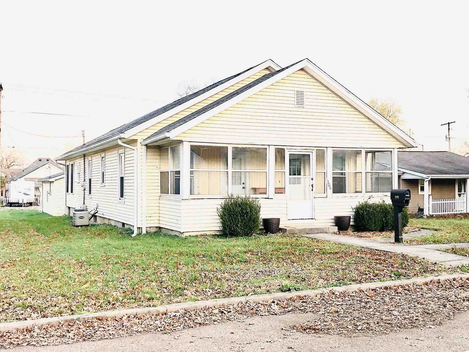 506 S St photo 1