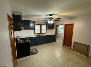 113 McWhorter St, Newark, NJ 07105