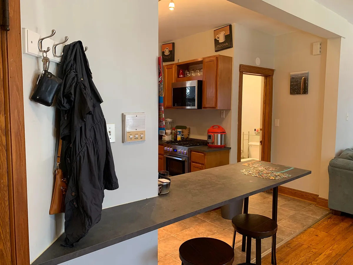 Building Photo - 2943 W Altgeld St #2