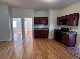 213 State St #A, Bristol, RI 02809