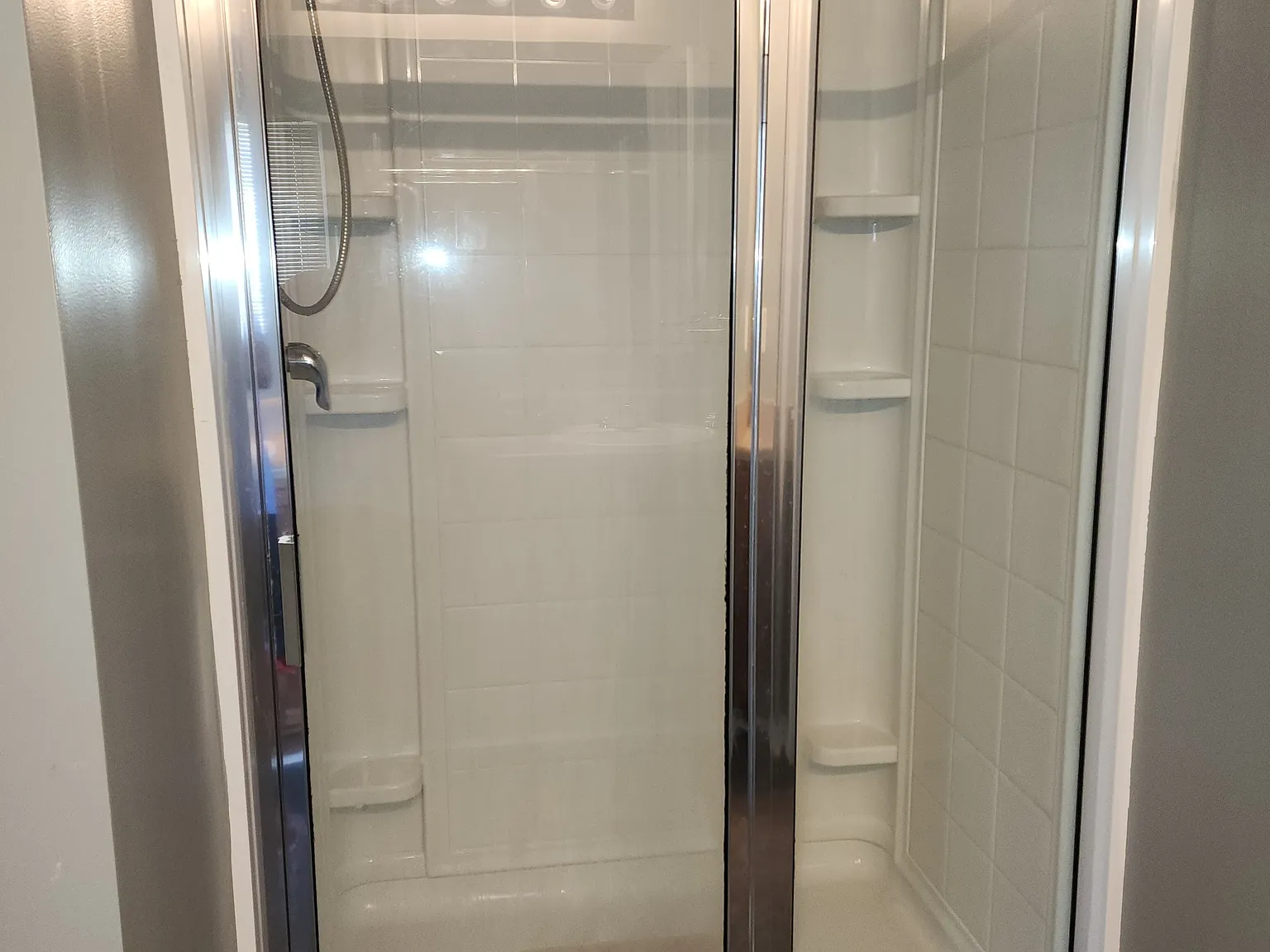 4 bed, 3050 sqft, $3,300 — Photo 3