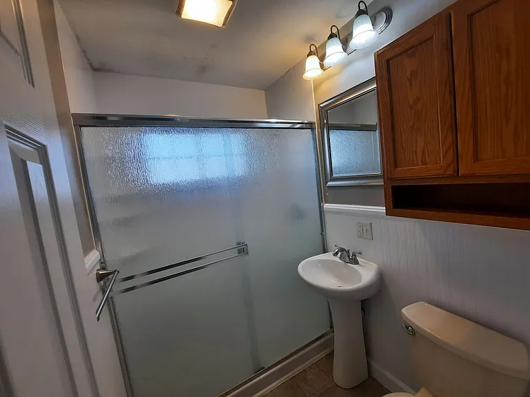 2319 Williams St — Photo 8