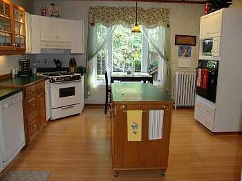 4th image of 7110 Emilie St