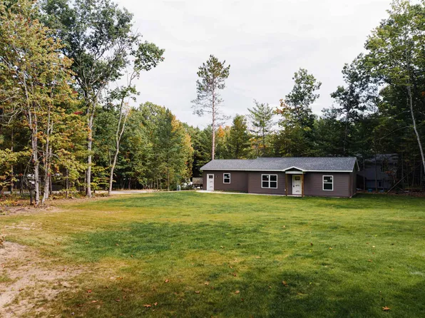 10181 Resort Trl, Interlochen, MI 49643