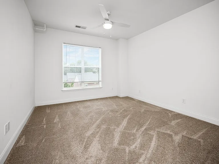 231 Walton Ave #302 — Photo 10