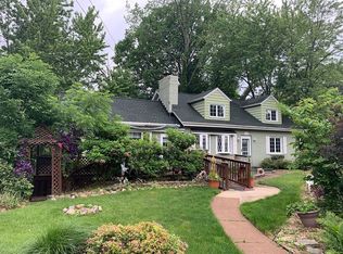 7456 Oval Dr, Independence, OH 44131