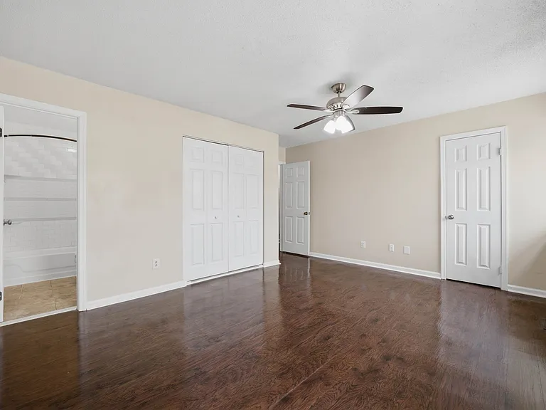 102 Tyburn Ct — Photo 14