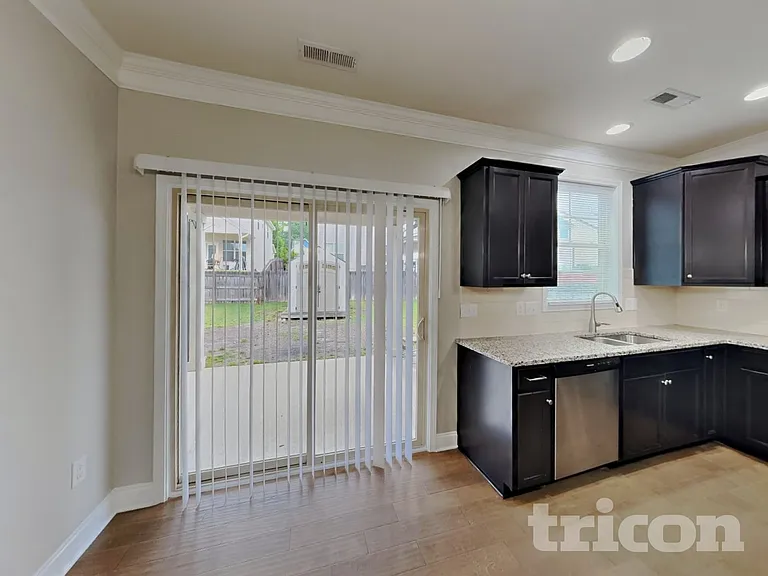 7553 Poplar Meadow Ln — Photo 4