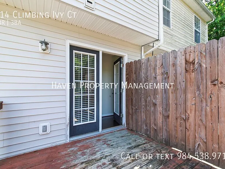 214 Climbing Ivy Ct — Photo 14